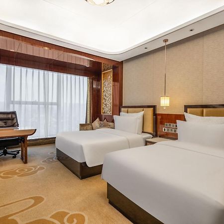 Chengdu Cynn Hotel Екстериор снимка