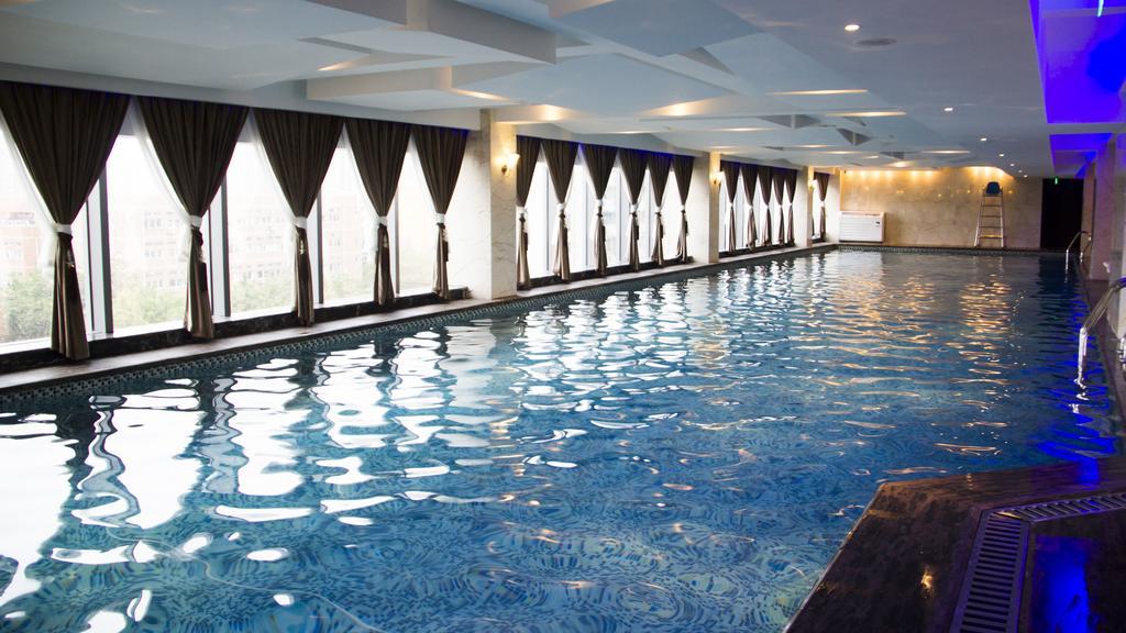 Chengdu Cynn Hotel Екстериор снимка