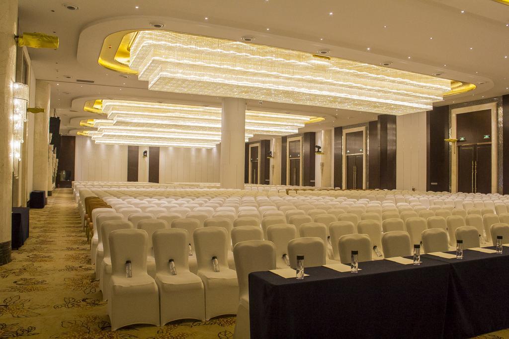 Chengdu Cynn Hotel Екстериор снимка