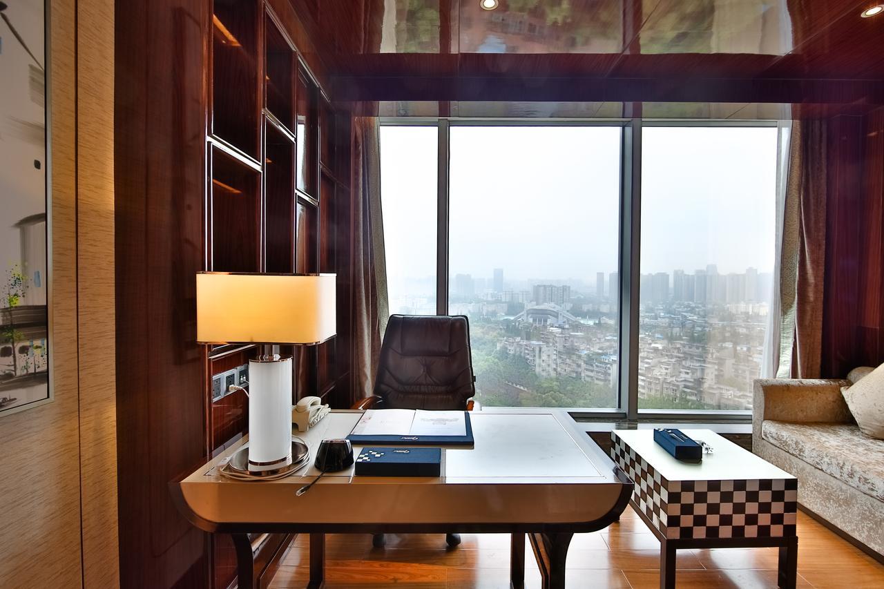 Chengdu Cynn Hotel Екстериор снимка