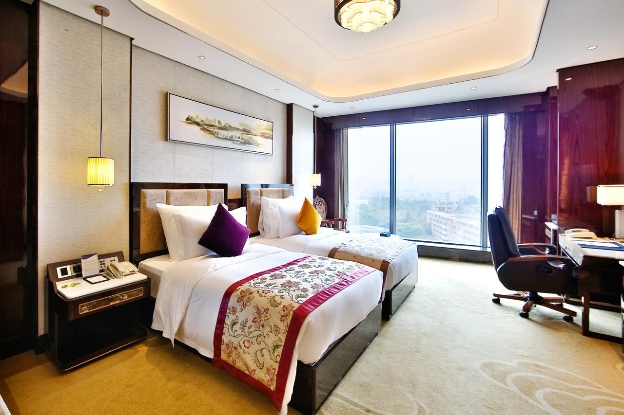 Chengdu Cynn Hotel Екстериор снимка