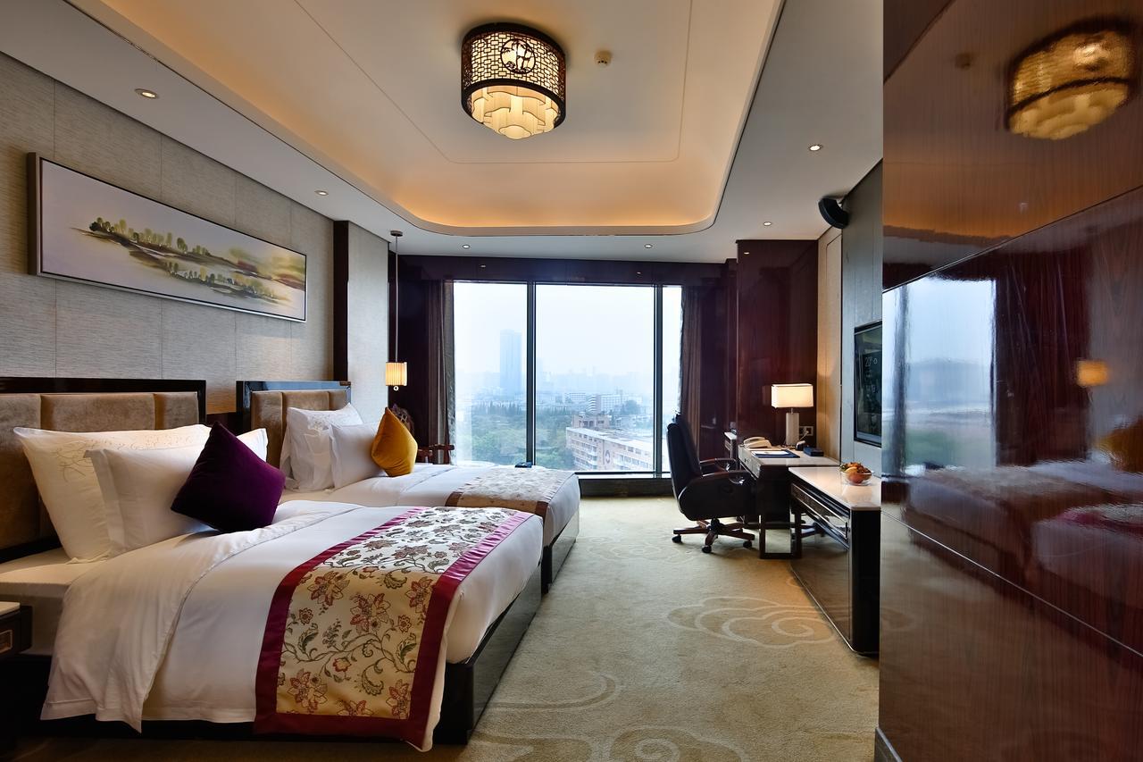 Chengdu Cynn Hotel Екстериор снимка
