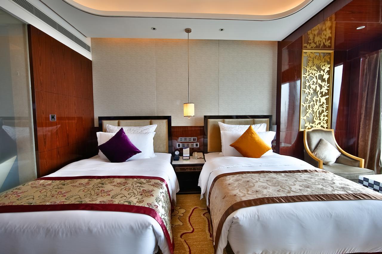 Chengdu Cynn Hotel Екстериор снимка